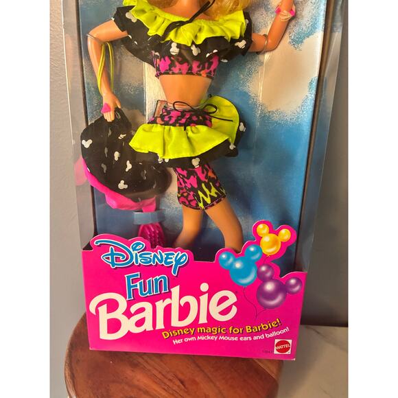 Disney Fun Barbie Doll – Disney Parks Exclusive – 1991 – NRFB – Mickey Ears - Picture 5 of 12